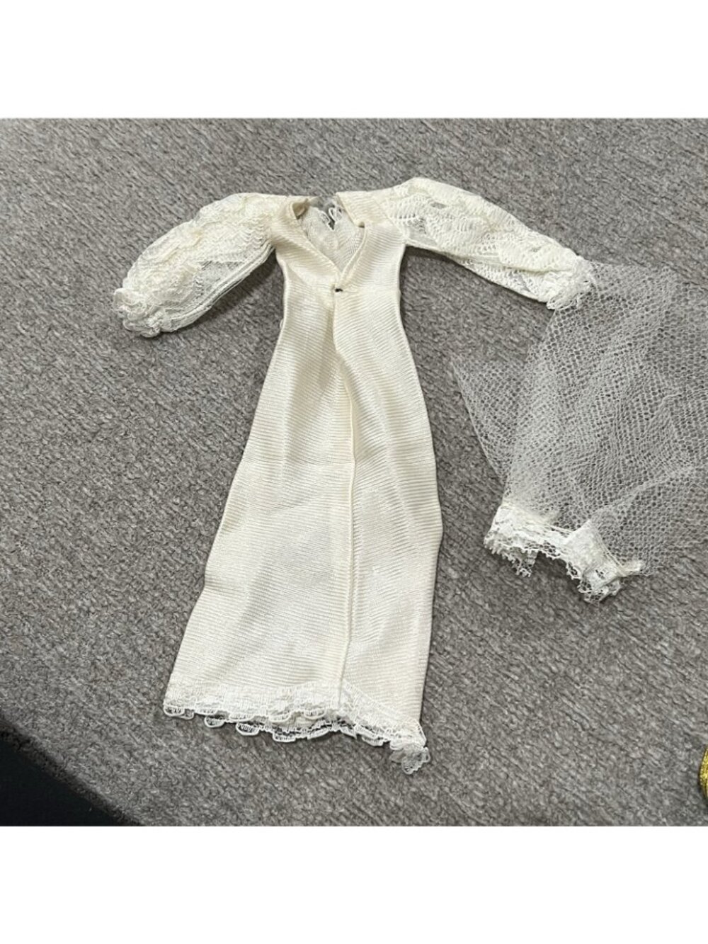 VTG 1960s Barbie Clone Bridal Gown & Veil White Satin Lace Dress